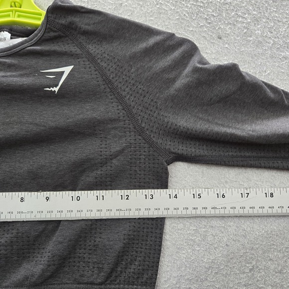 Gymshark Women Shirt M Black Vital Crop Top Activewear Crew Neck Pullover - Picture 7 of 9